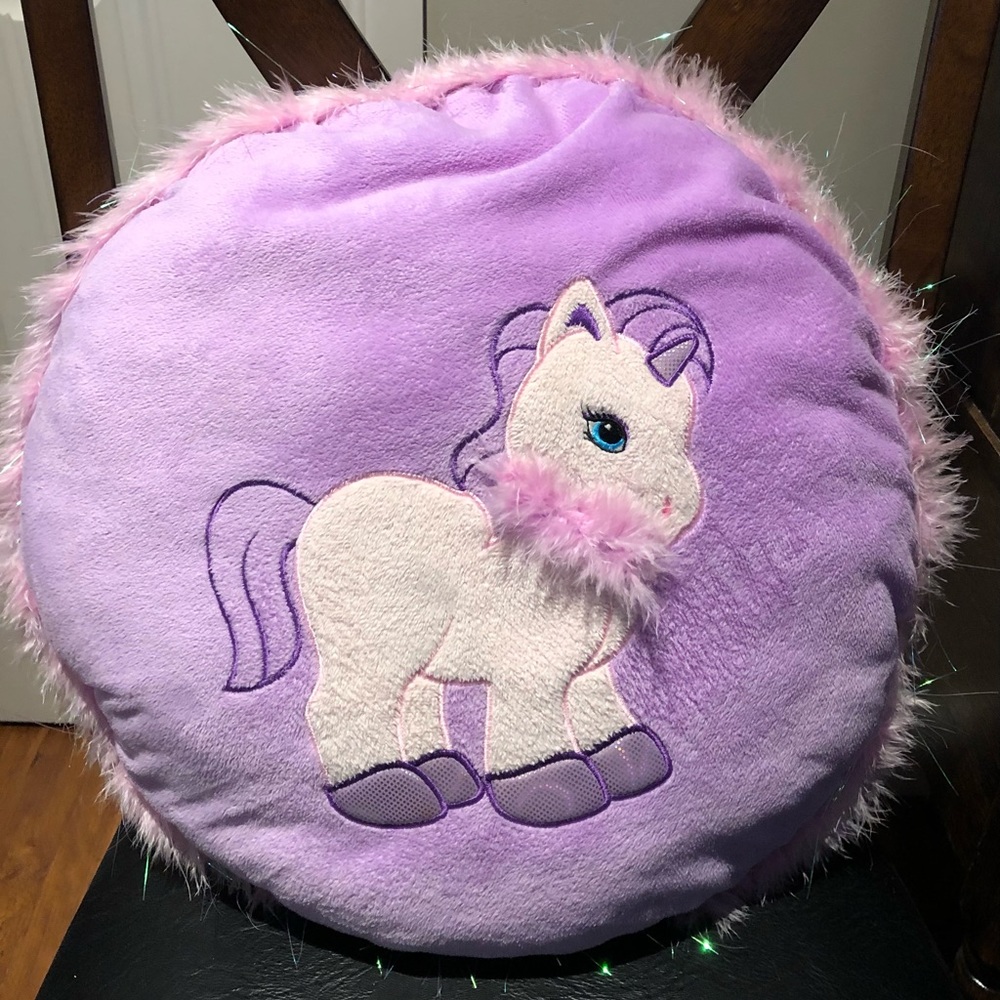 Accent pillow